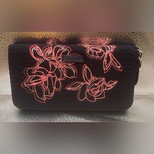 Vera Bradley Iconic Wristlet Purse Wallet Classic Navy 3 sections